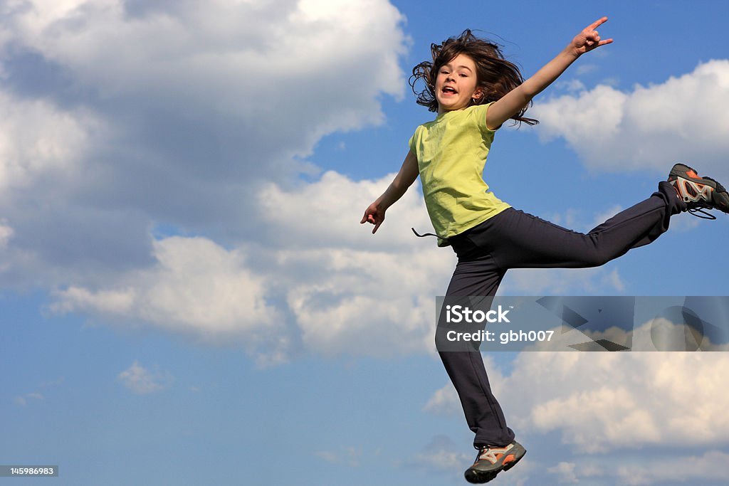 Fille de saut - Photo de Activité libre de droits