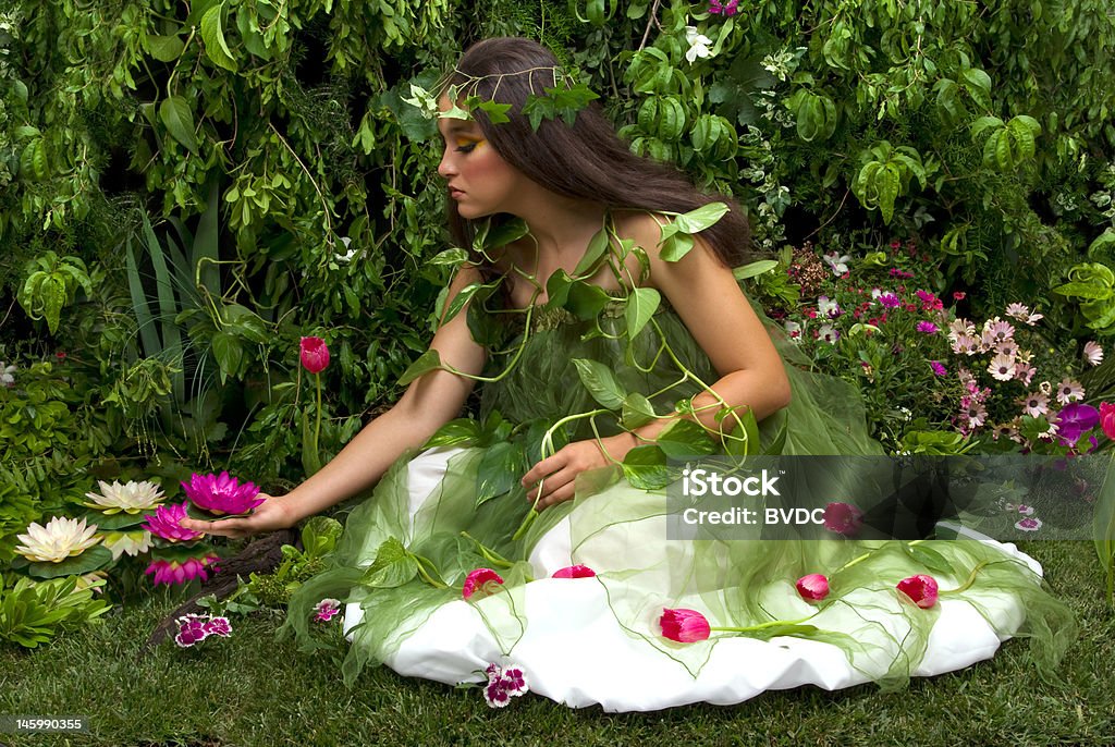 Enchanted al jardín - Foto de stock de Adolescente libre de derechos