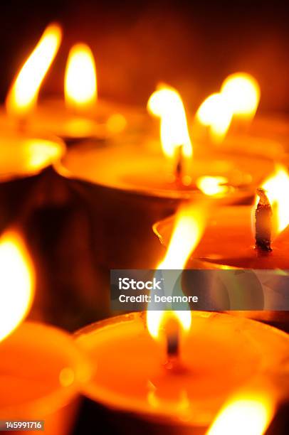 Tempel Kerzen Stockfoto und mehr Bilder von Dunkel - Dunkel, Elektrische Lampe, Feuer
