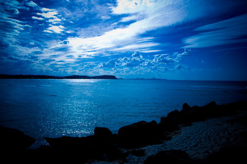 Paisaje De Playa Al Atardecer Foto de stock y más banco de imágenes de Agua - Agua, Anochecer, Arena - iStock Paisaje De Playa Al Atardecer Foto de stock y más banco de imágenes de Agua - Agua, Anochecer, Arena - iStock
