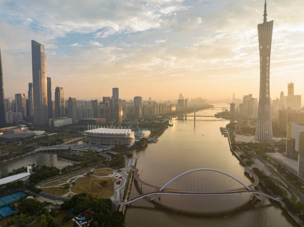 foto aérea do horizonte panorâmico guangzhou china - rio huangpu - fotografias e filmes do acervo