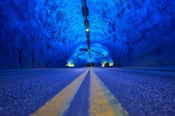 レールダールトンネル、地球上で最も長い道路トンネル - sogn og fjordane county ストックフォトと画像