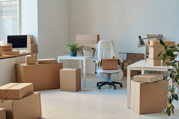 istock Moving to a new big office 1459946354