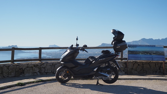 Photograph taken at Cumbre del Sol Benitachel Alicante Costa Blanca Valencian Community, Spain.
Honda Pcx 125cc model. 11012023
Beautiful and refined lines with minimal consumption. Photograph taken at Playa del Paraíso Villajoyosa Alicante Costa Blanca Valencian Community, Spain 08122022
Honda Pcx 125cc model. Beautiful and refined lines with minimal consumption.