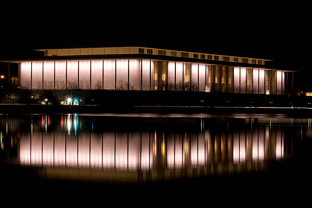 kennedy center - john f kennedy center stock-fotos und bilder