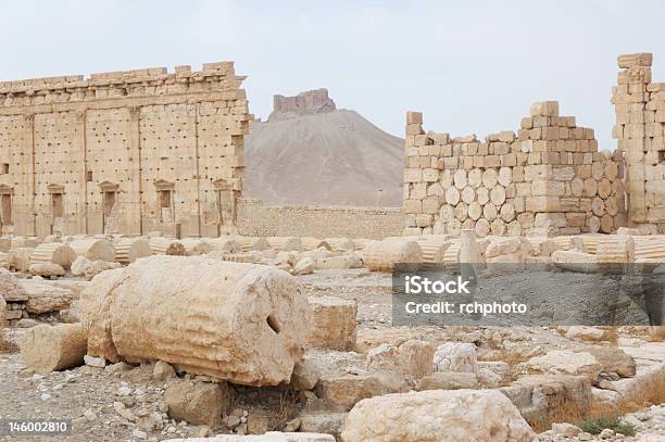 Foto de Síria Vista Sobre Antigas Cidades De Palmyra e mais fotos de stock de Deserto Sírio - Deserto Sírio, Antigo, Antiguidade