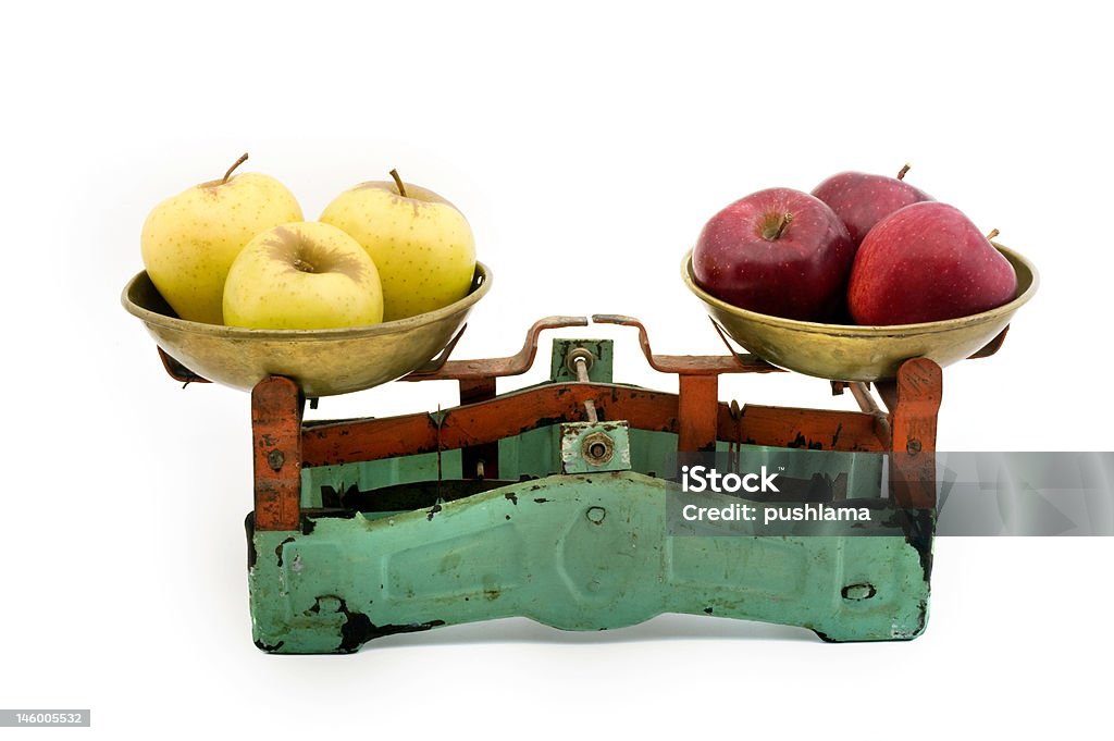 Antiga balança com amarelo e vermelho de maçãs - Royalty-free Alimentação Saudável Foto de stock