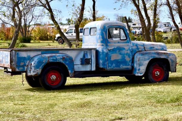 istock old blue pick up truck 1460094720