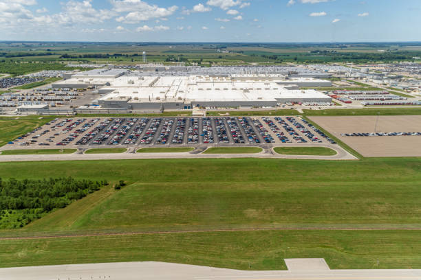 istock Automotive Plant - Large Scale Manufacturing Complex 1460097888