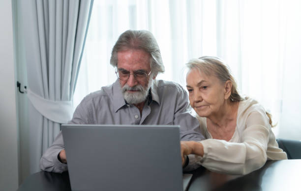 istock A long-term relationship that lasts until old age. characterized by unchanging love and also uses technology to communicate with children without interruption 1460176813