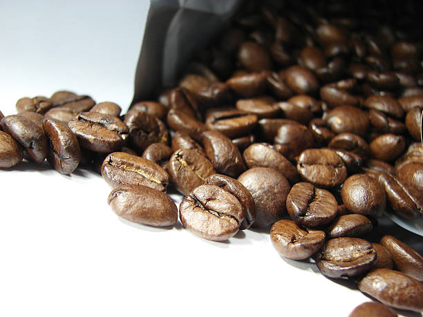 Preto grãos de café naturais 2 - fotografia de stock