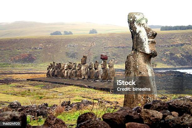 Moaistatuen Auf Der Osterinsel Stockfoto und mehr Bilder von Fotografie - Fotografie, Horizontal, Moai-Statue - Rapa Nui
