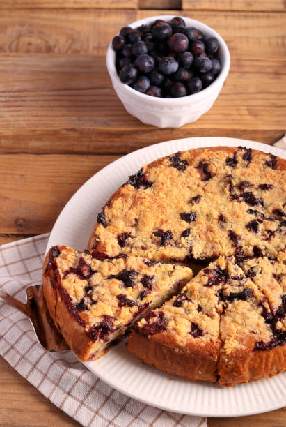 istock cake with berries and crumble topping 1460250086