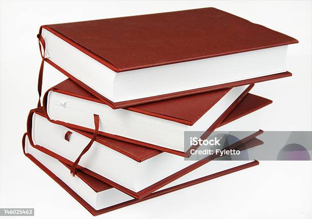 Pilha De Quatro Livros - Fotografias de stock e mais imagens de Acessibilidade - Acessibilidade, Amontoar, Antigo