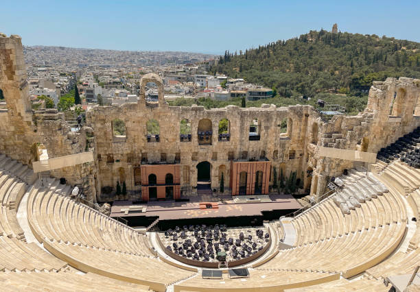 odeão de herodes teatro ático na acrópole de atenas - herodes atticus - fotografias e filmes do acervo