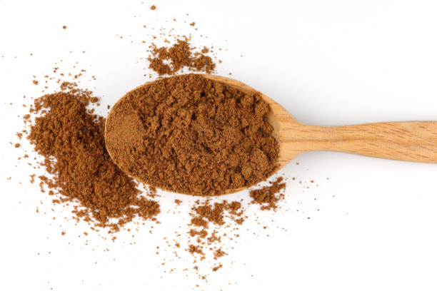 istock Ground nutmeg in a wooden spoon 1460290147