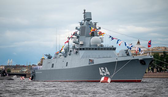 =July 31, 2022, St. Petersburg, Russia. The Russian frigate Admiral Gorshkov in the waters of the Neva during the Main Naval Parade.