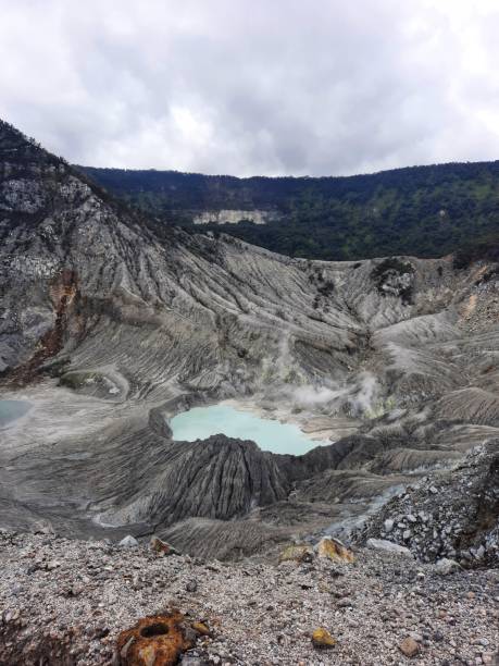 istock Tangkuban parahu crater 1460375549