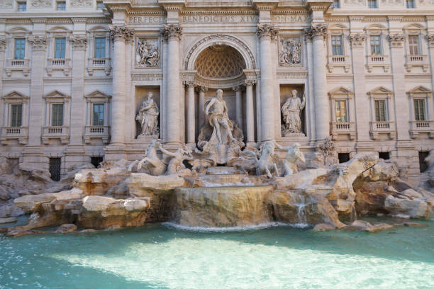 폰타나 디 트레비 분수, 상징적 인 조각 로코코 분수, 유명한 랜드 마크, 로마, 이탈리아 - triton 뉴스 사진 이미지