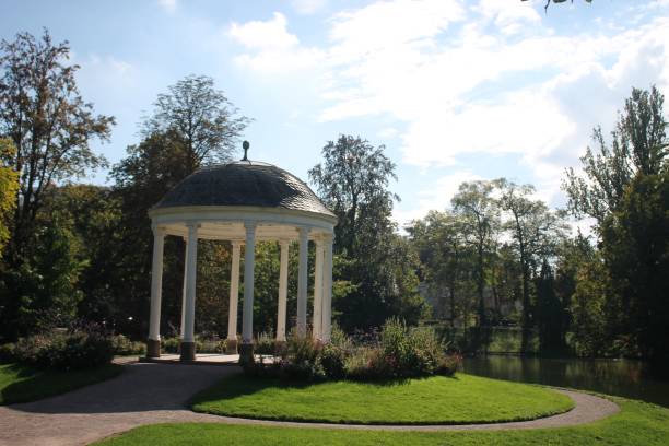istock Parc de l Orangerie in October 1460456292