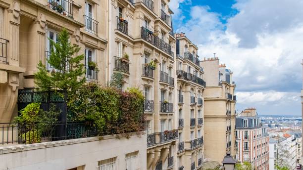 istock Paris, romantic staircase in Montmartre 1460467122