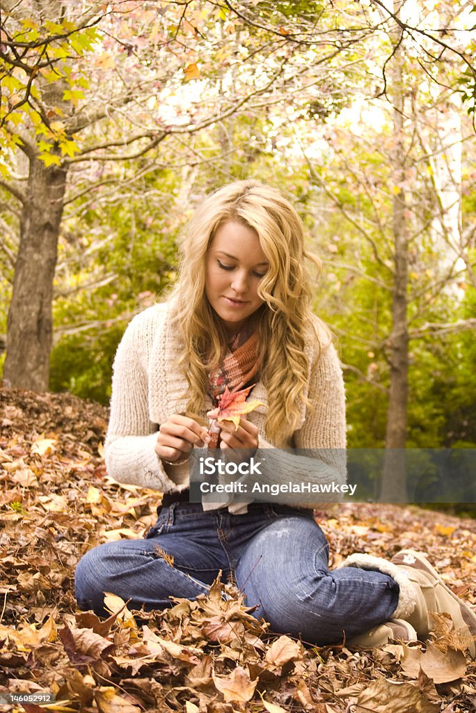 Chica en invierno - Foto de stock de A la moda libre de derechos