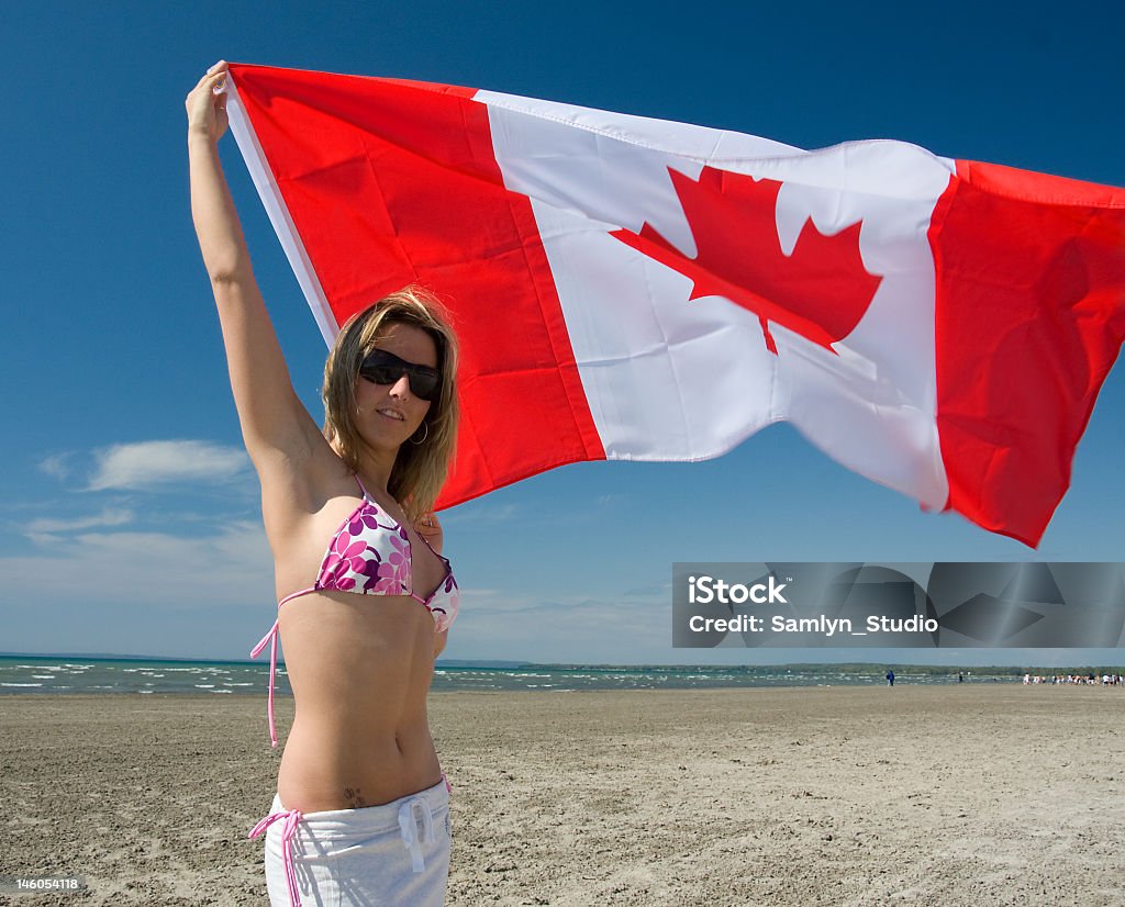 Verbazing Londen voetstuk Canadian Flag Stock Photo - Download Image Now - Canadian Flag, Women,  Canada Day - iStock