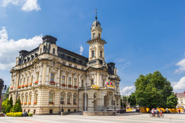 historic town hall on the market square of nowy sacz - nowy sacz imagens e fotografias de stock