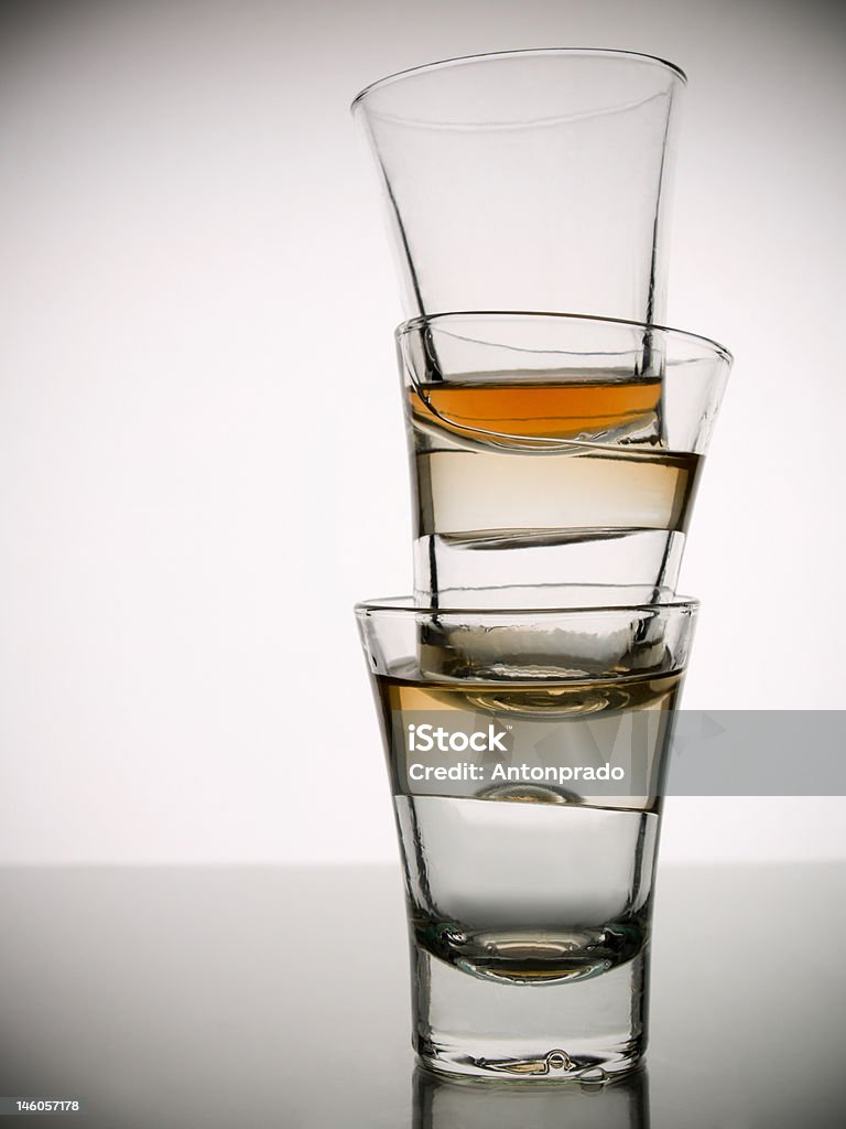 Trzy strzały z whisky - Zbiór zdjęć royalty-free (Alkohol - napój)