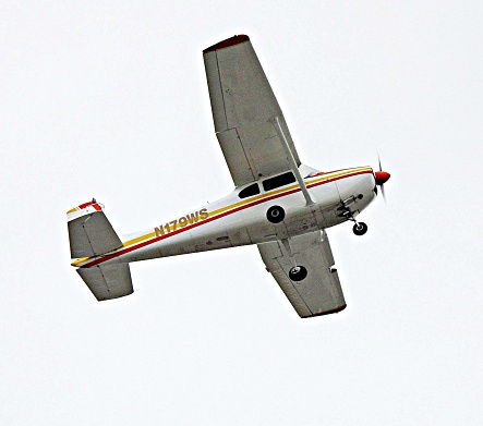 Boca Raton, Palm Beach County, Florida, USA, January 24, 2023.  A Cessna fixed wing single engine (4 seats / 1 engine)
N179WS taking off from the Boca Raton Airport.