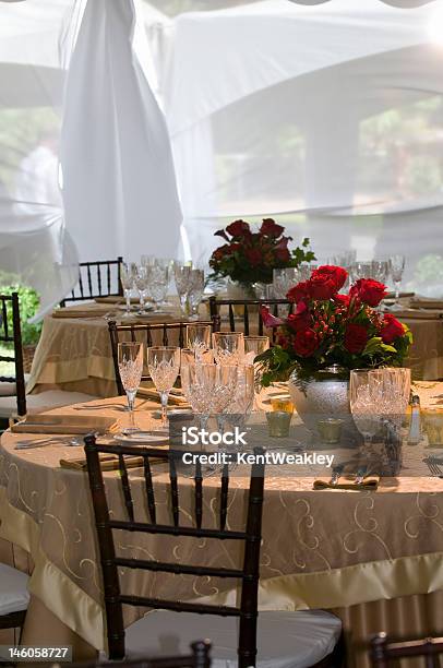 Recepção De Jantar Elegante Casamento De Configuração De Tabela De Banquete - Fotografias de stock e mais imagens de Festa