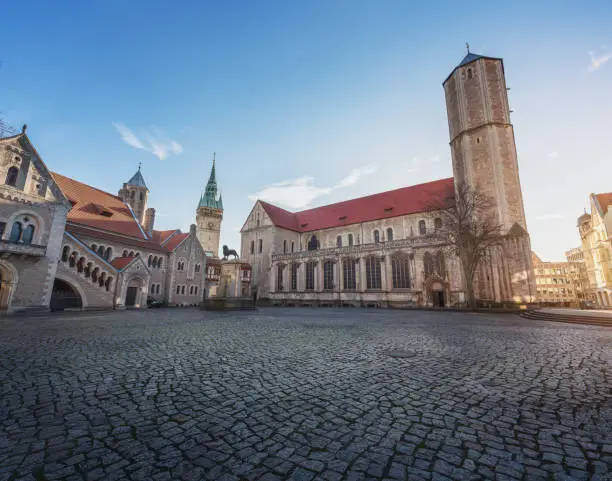 Burgplatz (Castle Square) with St. Blasii Cathedral, Dankwarderode Castle, Brunswick Lion and Town Hall Tower - Braunschweig, Lower Saxony, Germany