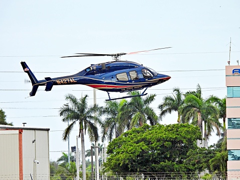 Boca Raton, Palm Beach County, Florida, USA, January 24, 2023. A Bell rotorcraft, \n(9 seats / 2 engines) N427AL landing at the Boca Raton Airport.