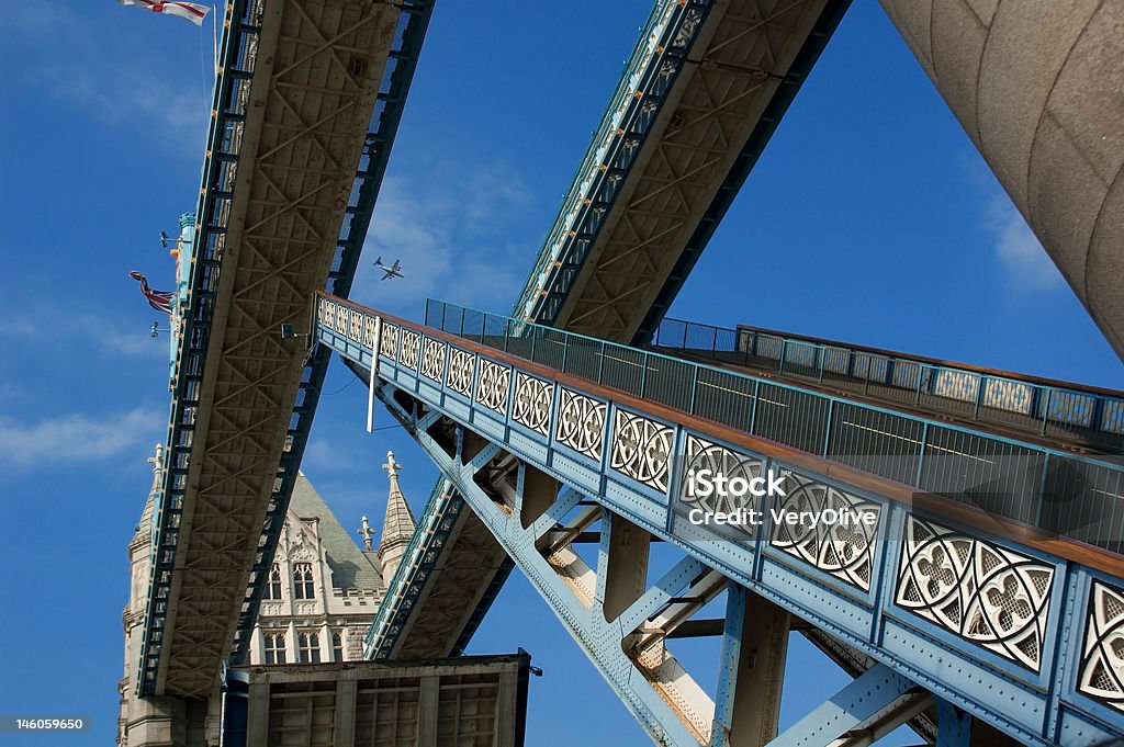 Tower Bridge - Lizenzfrei Öffnen Stock-Foto