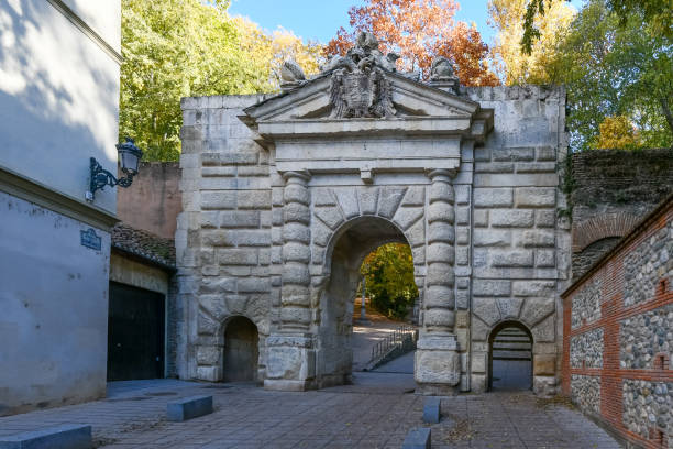 istock Gate of the Pomegranates - Granada, Spain 1460644420