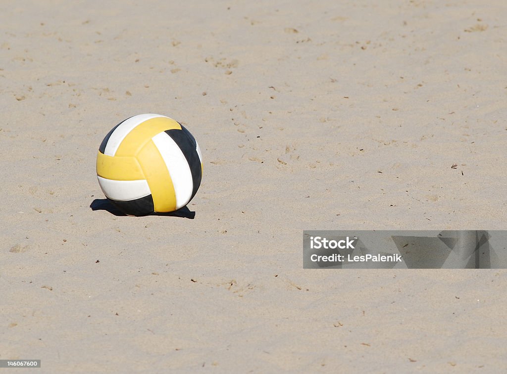 Pelota de voleibol de playa - Foto de stock de Aire libre libre de derechos