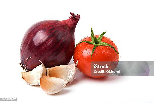 Rote Zwiebeln Und Knoblauch Stockfoto und mehr Bilder von Erfrischung - Erfrischung, Farbbild, Fotografie