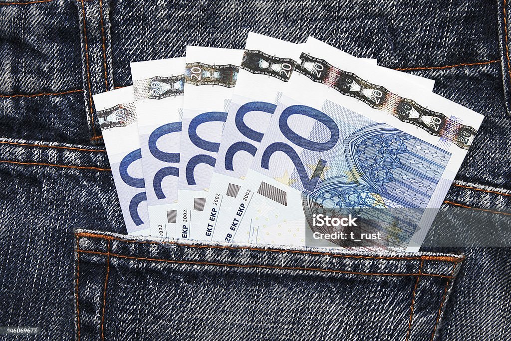 Euro di denaro In Blue Jeans tasca - Foto stock royalty-free di Abbigliamento