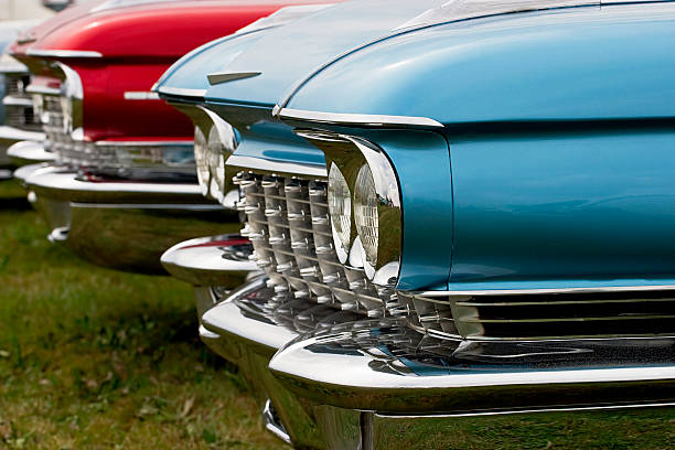 istock Cars in line 146071818