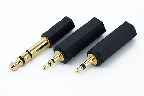 istock Audio Mono and Stereo Connectors 146072051