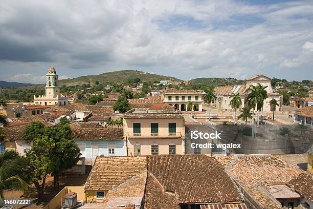 Strade Di Trinidad Cuba - Fotografie stock e altre immagini di Albero - Albero, Ambientazione esterna, Ambientazione tranquilla