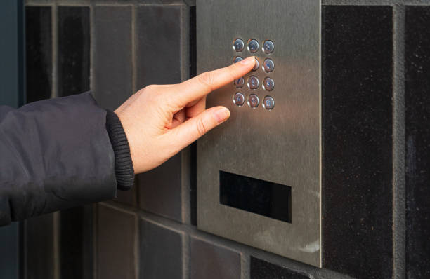 istock Secure Home System, Intercom Keypad, Door Phone, Doorphone, Entryphone, Videophone Call 1460730059