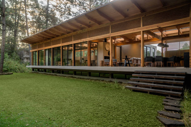 istock Exterior view of a modern house in Mexico 1460730906