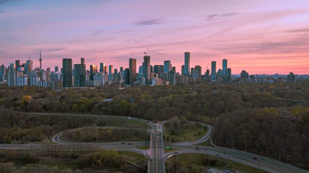 istock Toronto city with Pink Sunset from Don Valley 1460737779
