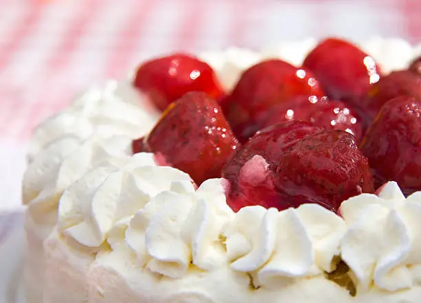Strawberrycake with wipped cream