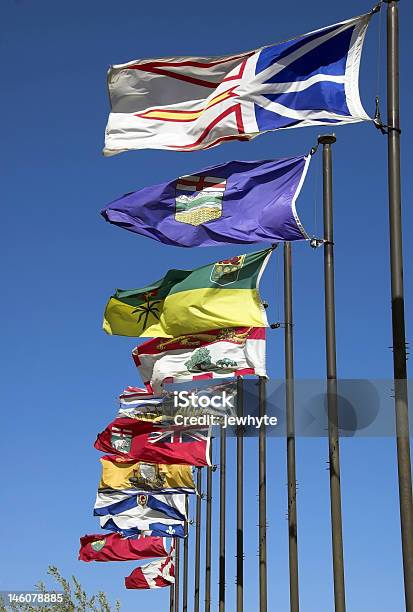 Bandeira Nacional Do Canadá - Fotografias de stock e mais imagens de Bandeira - Bandeira, Canadá, Saskatchewan