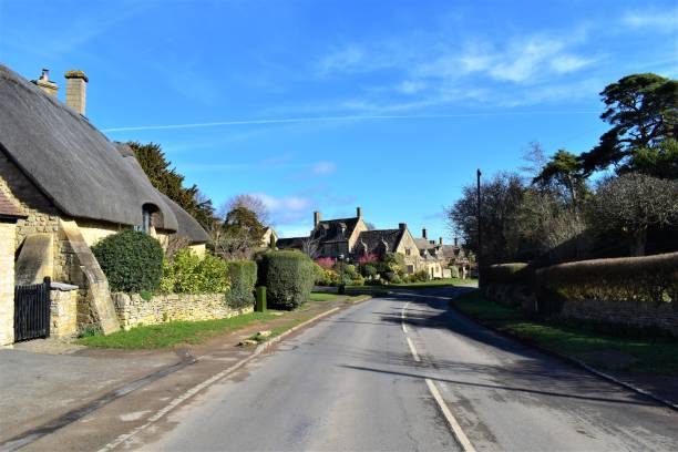 istock Chipping Campden village in Cotswolds 1460802941