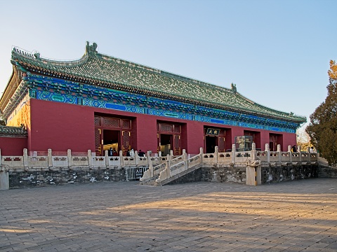 his palace complex close to the West Heavenly Gate was used by the emperor for three days prior to conducting the winter solstice ceremony at the Round Altar. Purification was achieved by abstaining from meat, alcohol and sex.