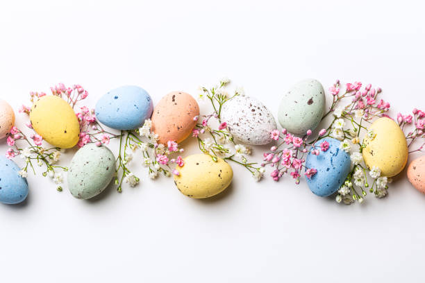 istock Easter composition of Easter quail eggs and flowers 1460922780