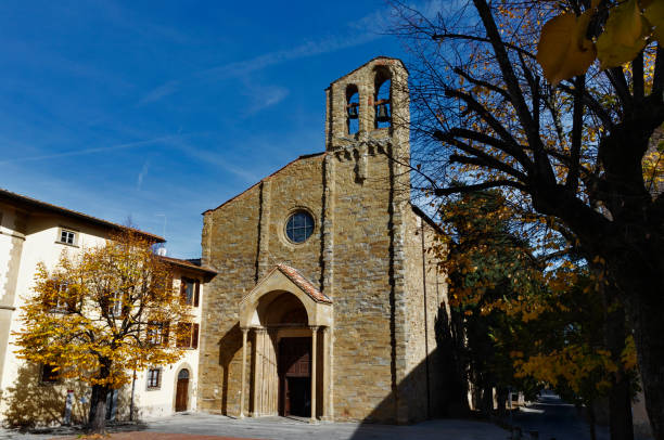 arezzo , italia , chiesa di san domenico - arezzo foto e immagini stock